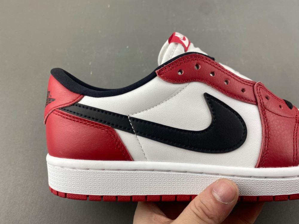 Air Jordan 1 Low OG “Chicago” HQ6998-600