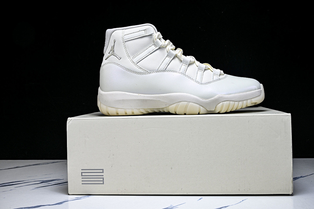 Air Jordan 11 “Pearl” AR0715-11O