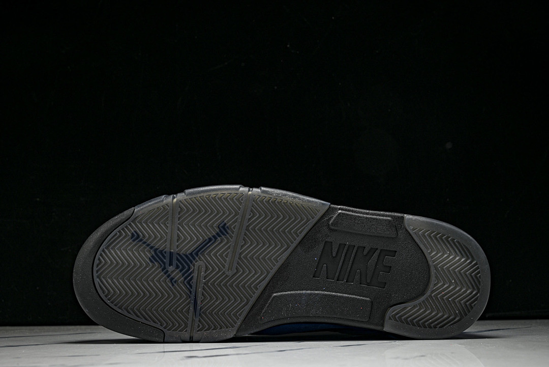 Jordan Air Jordan 5 Retro Blue Suede DD0587-400