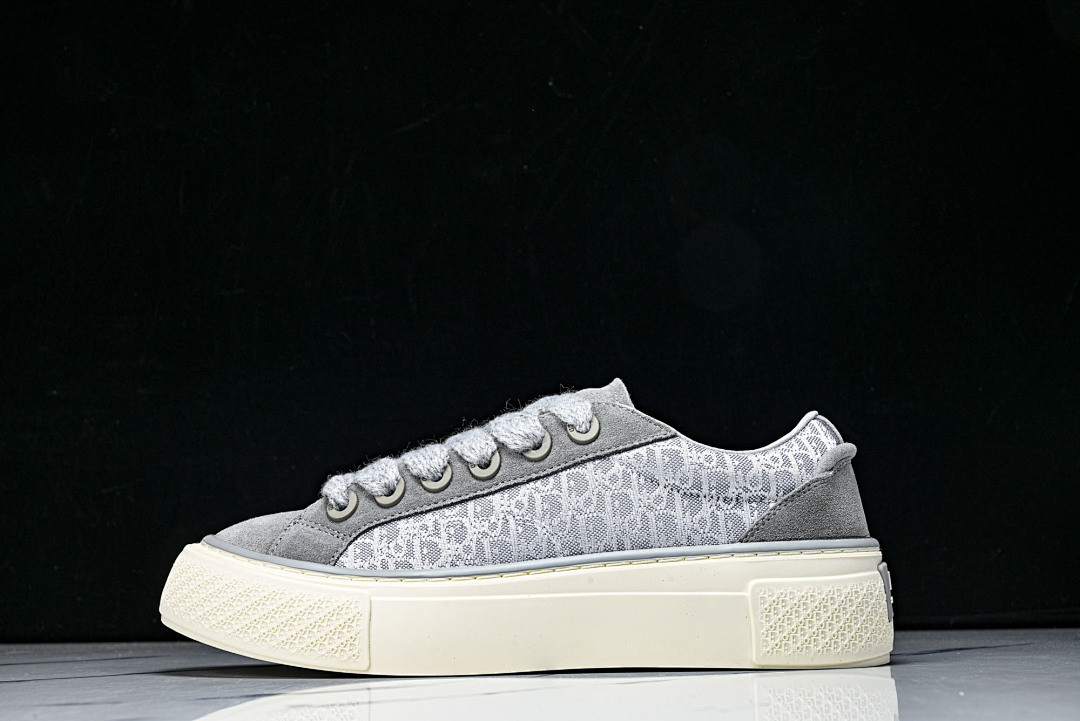 DR B33 Sneaker