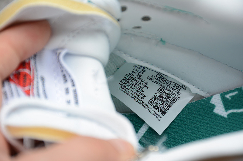 Kasina x Nike Dunk Low Road Sign CZ6501-101