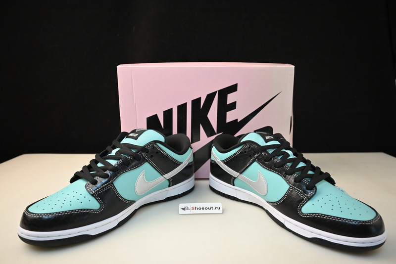 Diamond Supply Co. x Dunk Low Pro SB 