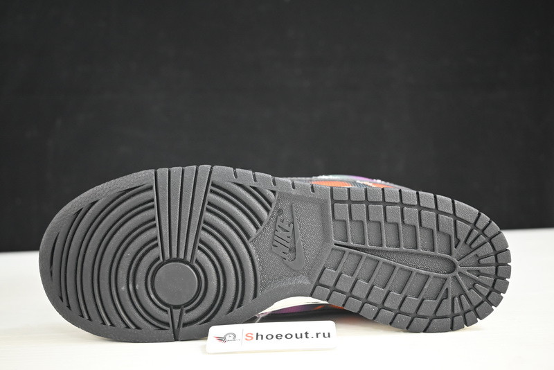 Nike Dunk Low “Graffiti” DM0108-002