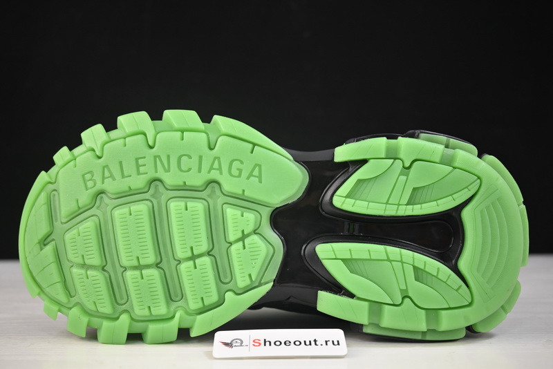 Ba*len*cia*ga track  542023 w3rl1 1035