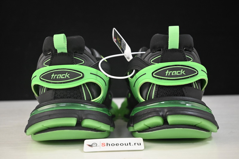 Ba*len*cia*ga track  542023 w3rl1 1035