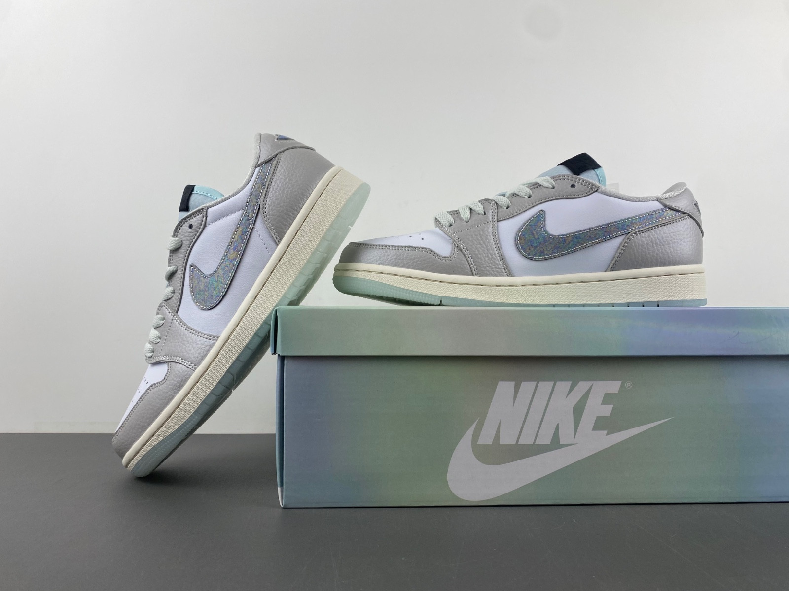 Air Jordan 1 Low OG “Year of the Snake” HF3144-100