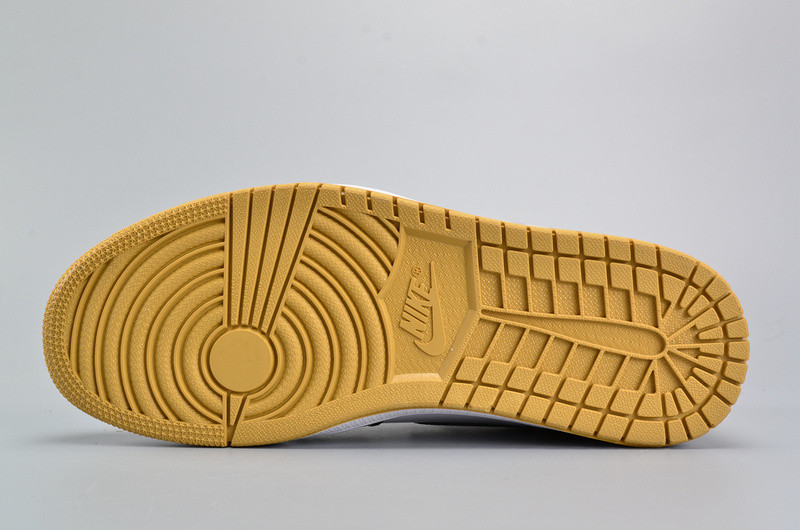 Air Jordan 1 Retro High OG NRG ComplexCon “Top 3 Gold” 861428-001
