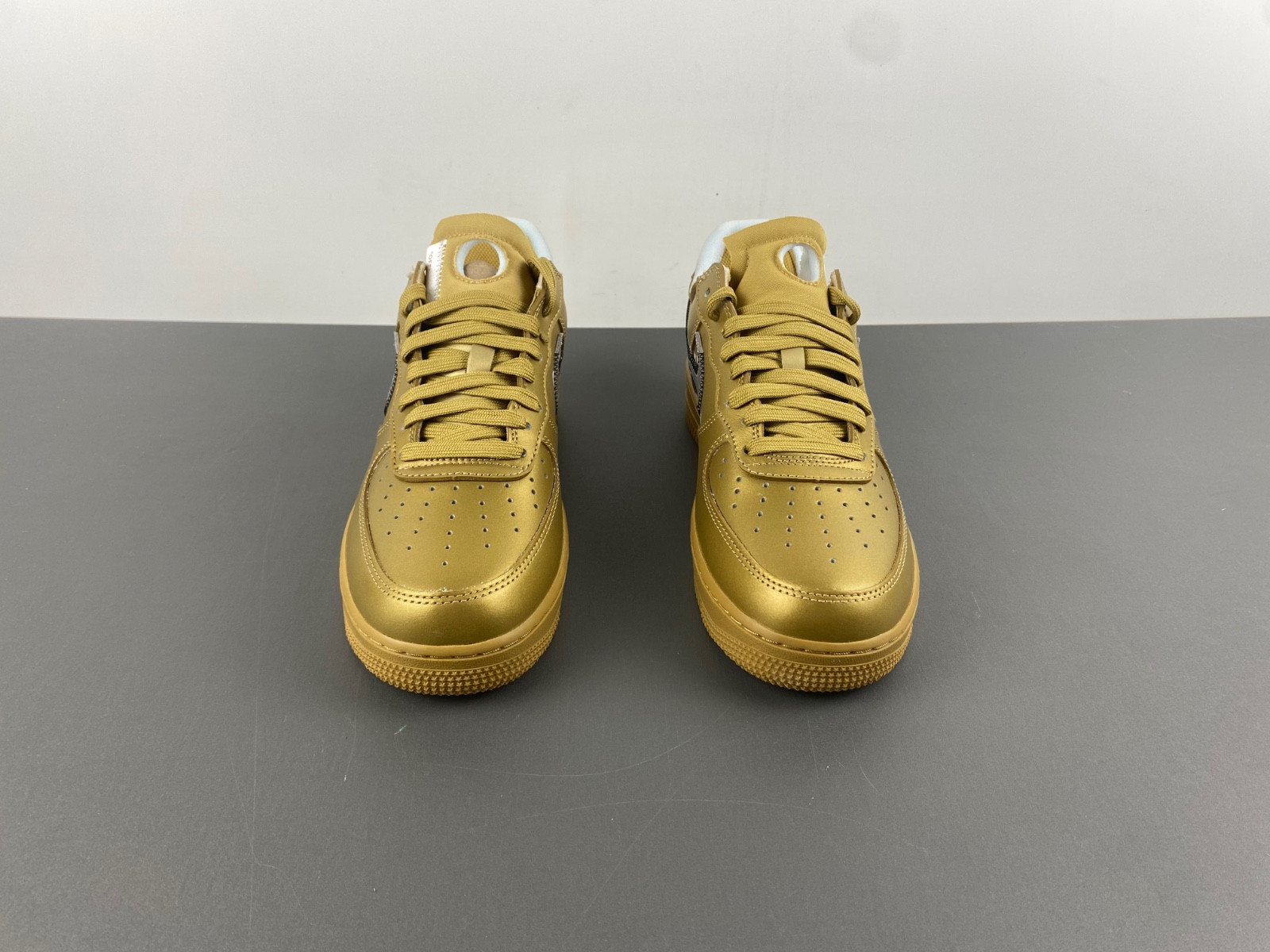 OFF White x Nike Air Force 1 AO4297-800