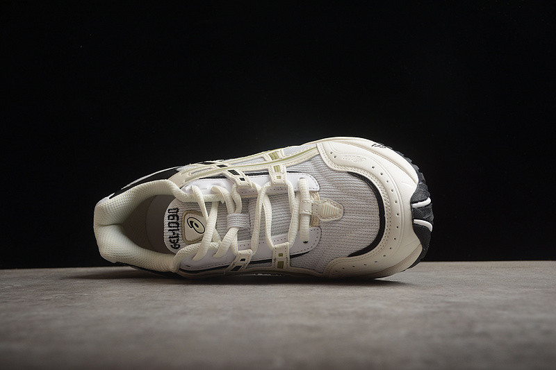 As*ic*s gel-1090 1203a243-028