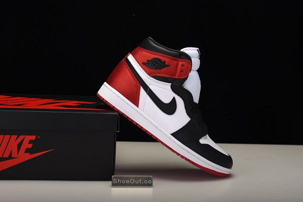Air Jordan 1 Retro High “Satin Black Toe” CD0461-016