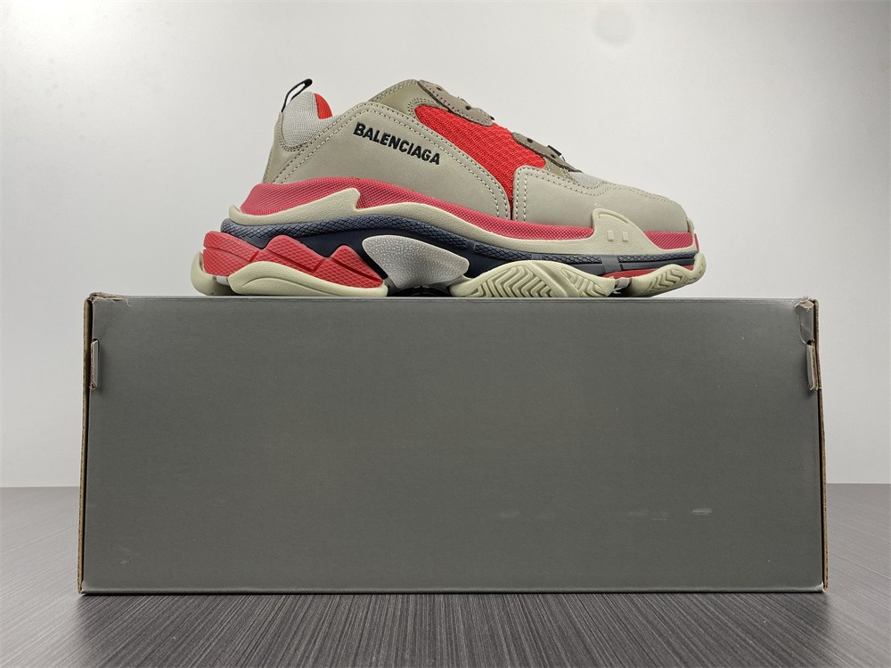 BLCG Triple S 524039-w06f1-9000