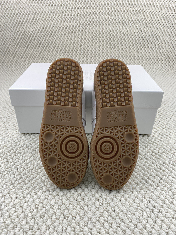 ma*s*n Ma*i*la sneakers