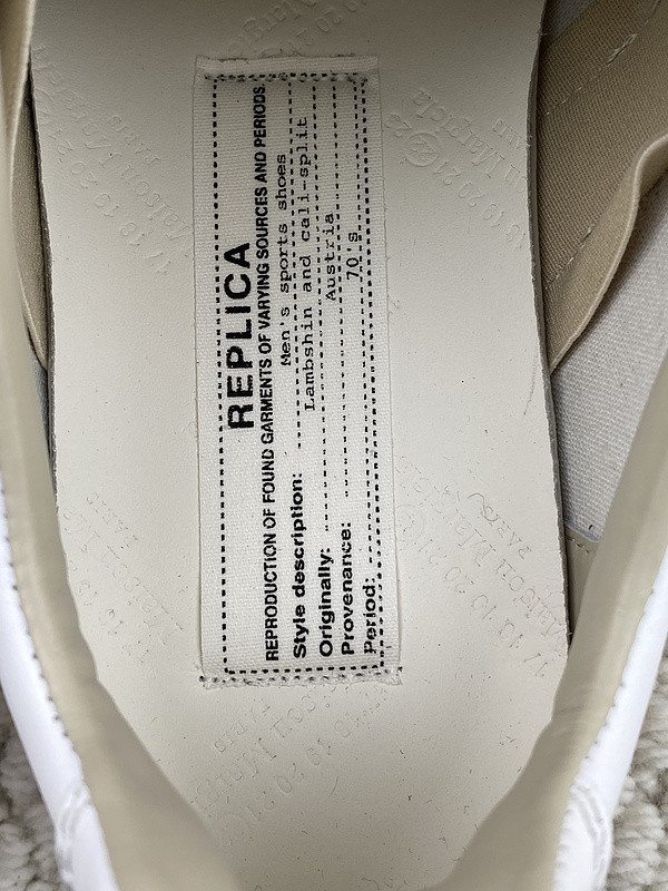 ma*s*n Ma*i*la sneakers