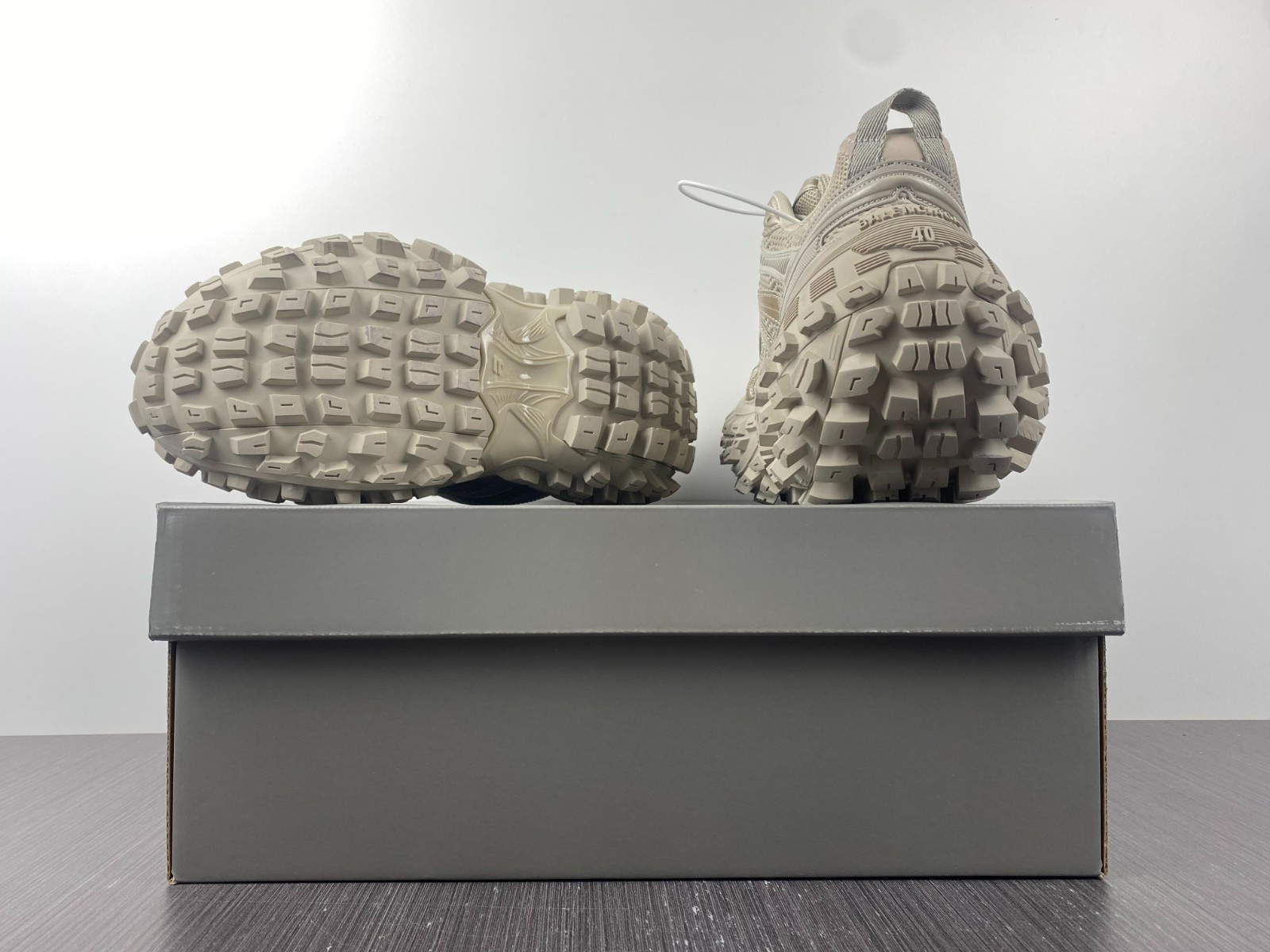 Ba*len*cia*ga blc-02