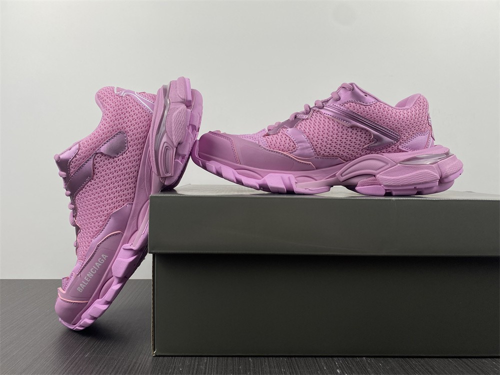 Ba*len*cia*ga track.3 sneaker in pink 700873w3rf15090