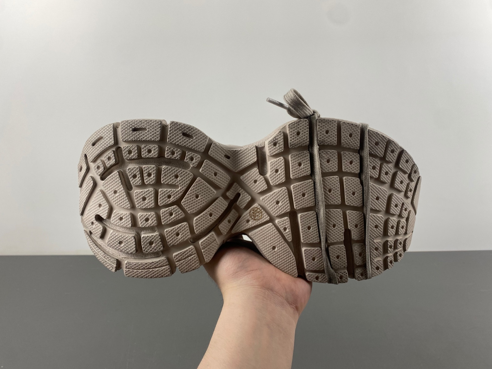 Ba*len*cia*ga phantom sneaker 734731 w3xdc 4001