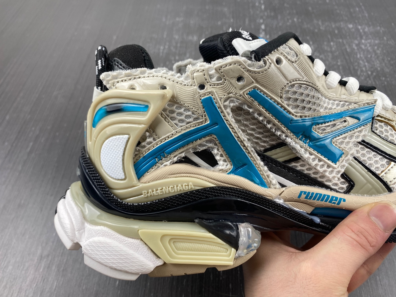 Ba*len*cia*ga runner 677403 w2rb6 2028