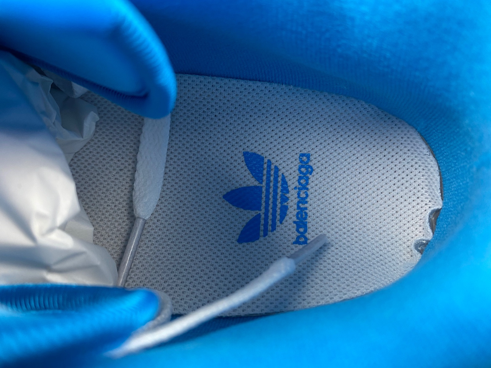 Ba*len*cia*ga track  741107 w1cz6 5012