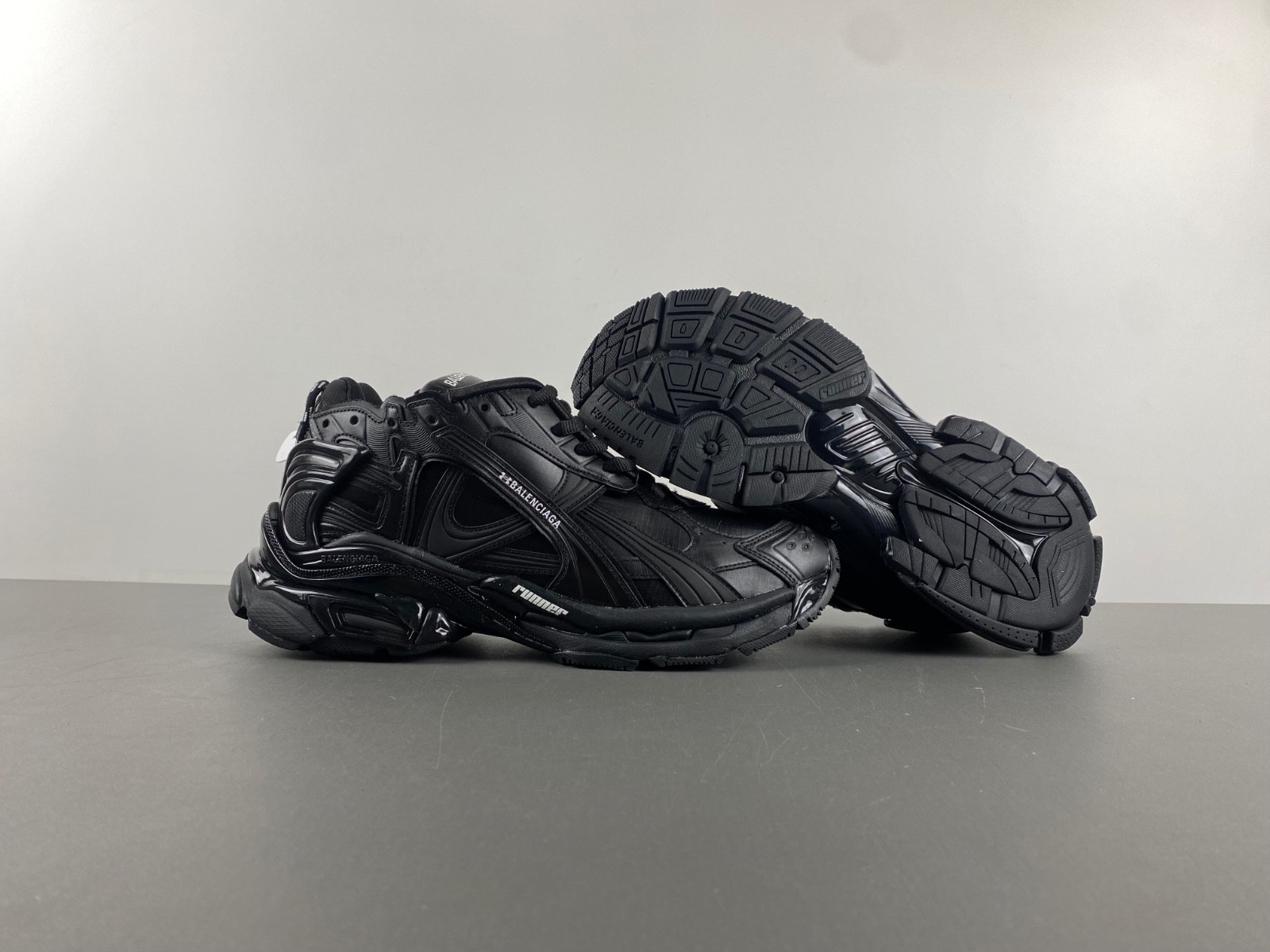 Ba*len*cia*ga runner 813793-wrung 0123