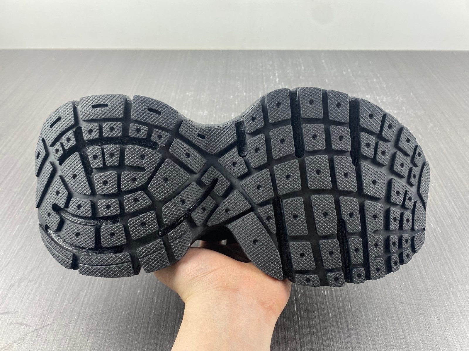 Ba*len*cia*ga 3xl 542228 w2rc6 0203