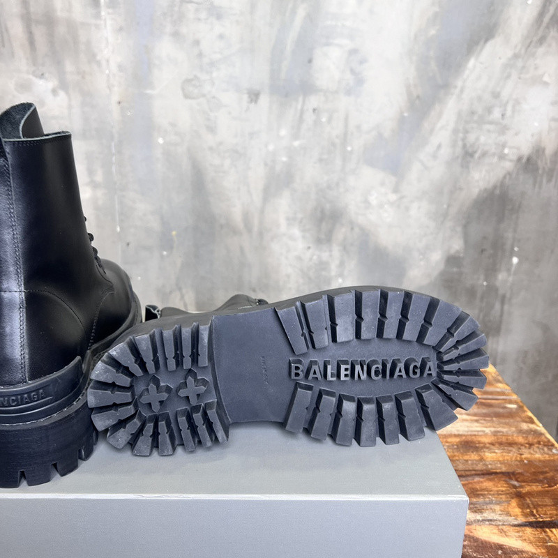 Ba*len*cia*ga boots