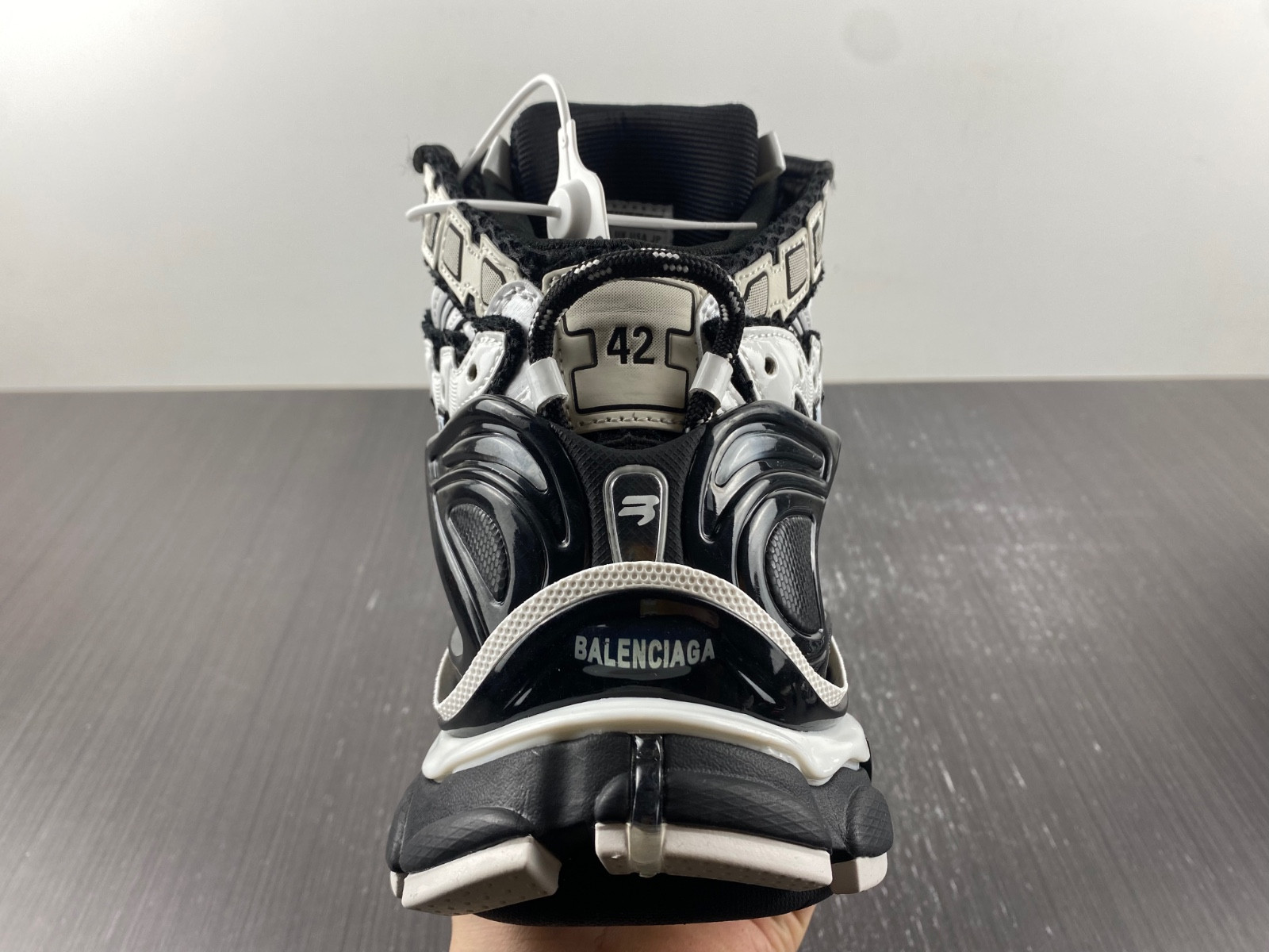 Ba*len*cia*ga runner 695764 w3rh2 9010