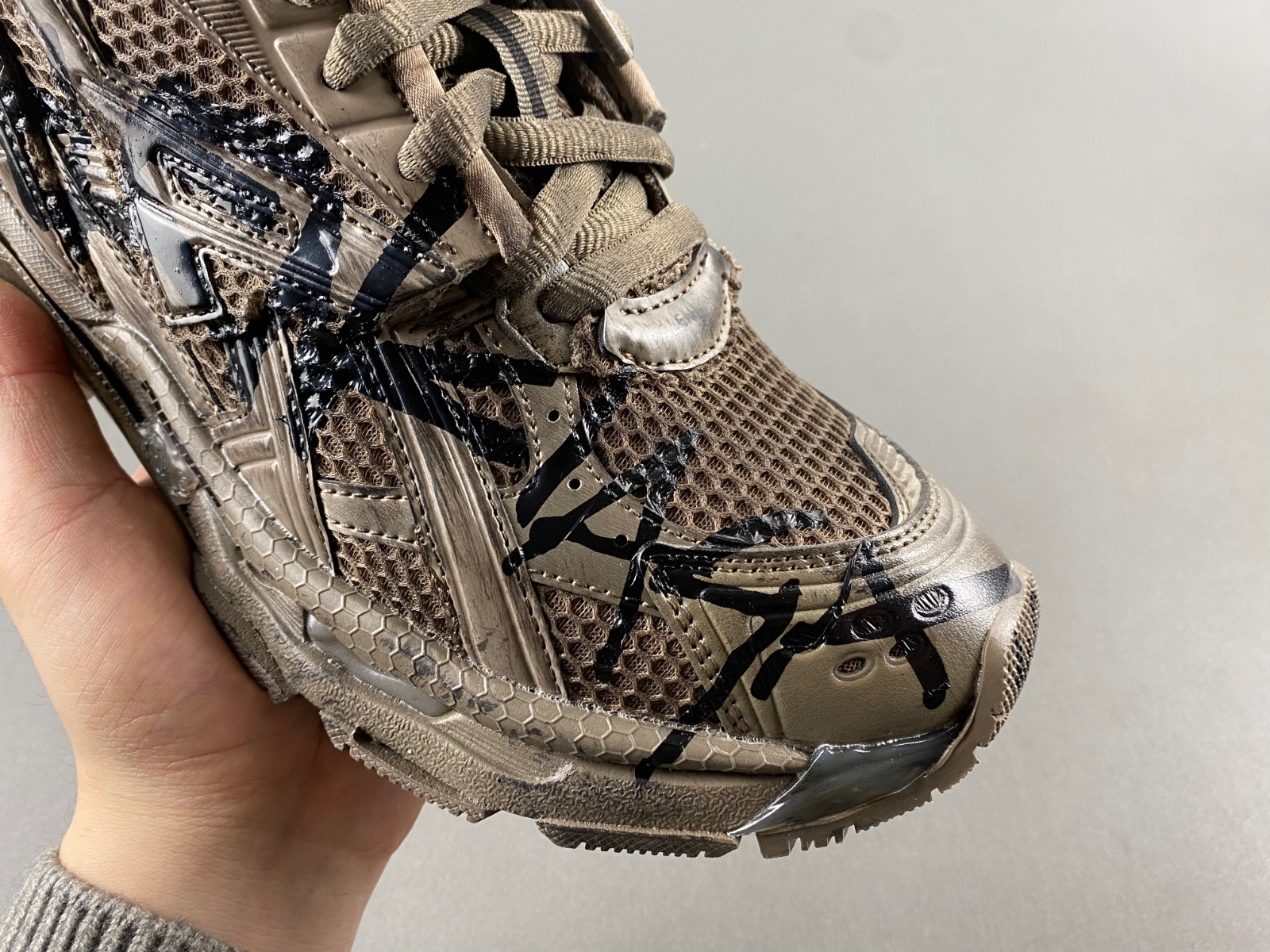 Ba*len*cia*ga runner 677403w3rbq 2010