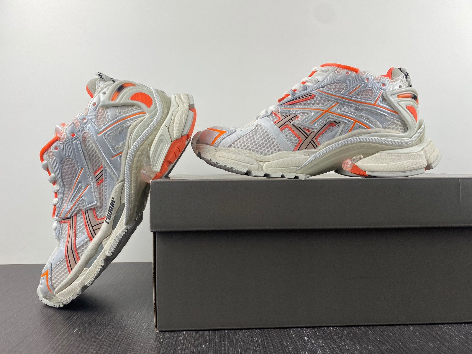 Ba*len*cia*ga runner 677403 w1rb2 2115