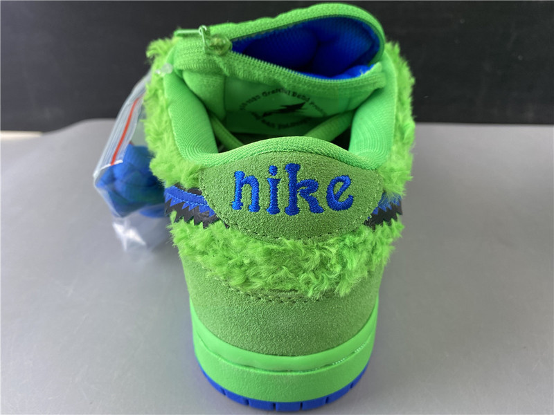 Grateful Dead x Nike SB Dunk Low 