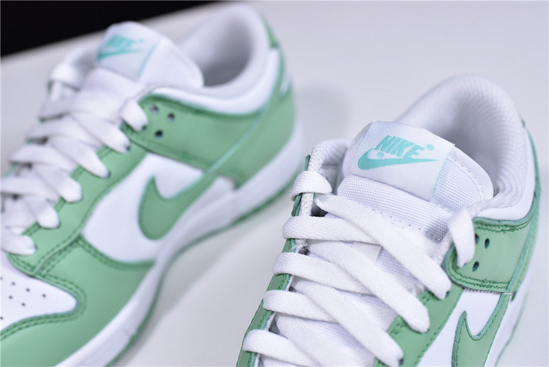 Nike SB Dunk Low Green Tender Powder CU1726-188