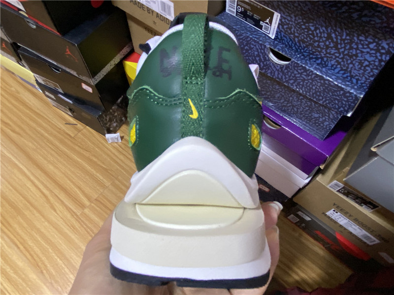 Nike Vaporwaffle sacai Tour Yellow CV1363-700