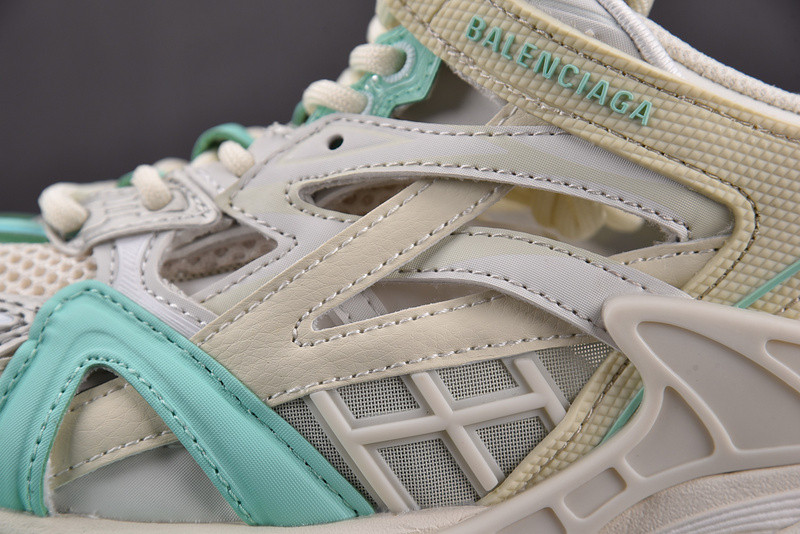 BLCG Track 2.0 568614-W3AE2-3911