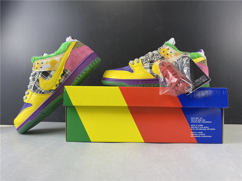 Nike SB Dunk Low Pro IW 318403-137