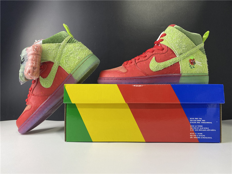 Nike SB Dunk High “Strawberry Cough” CW7093-600