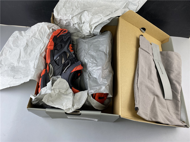 BLCG Track 2.0 570391-W2GN1-2002