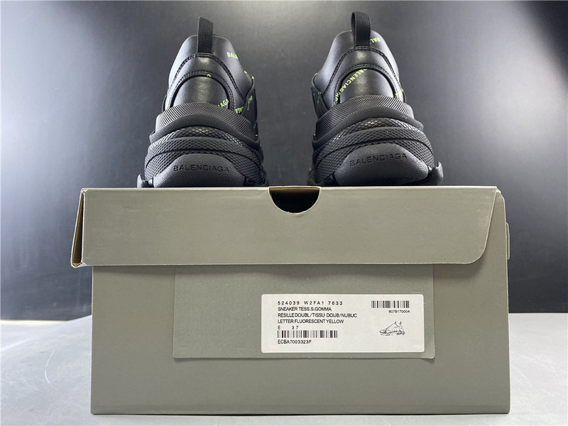 BLCG Triple S 542039-W2FA1-7633