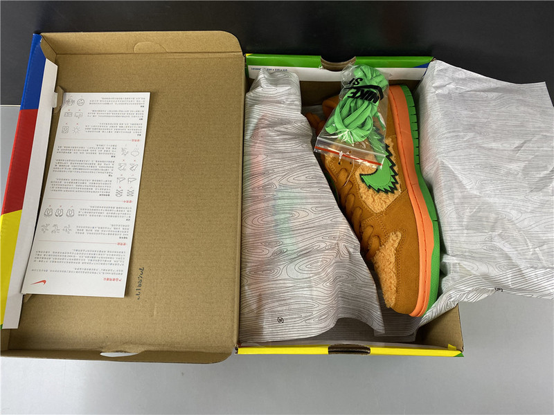 Grateful Dead x Nike SB Dunk Low 