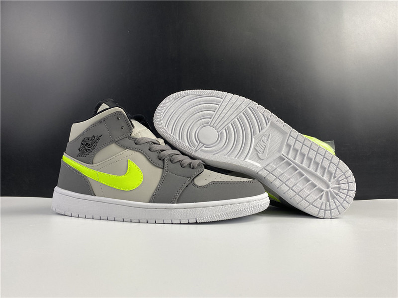 Air Jordan 1 Mid Gunsmoke Volt 554724-072