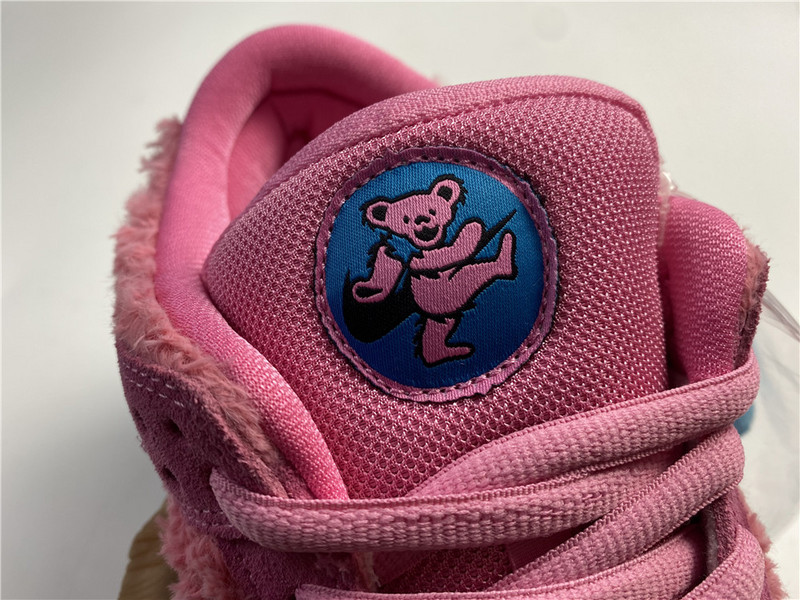 Grateful Dead x Nike SB Dunk Low 