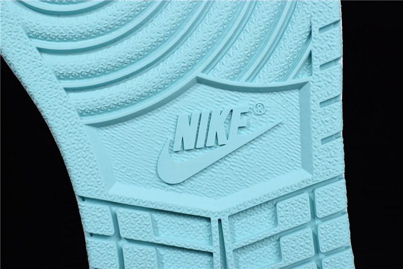 Air Jordan 1 High OG “Igloo” 861428-100