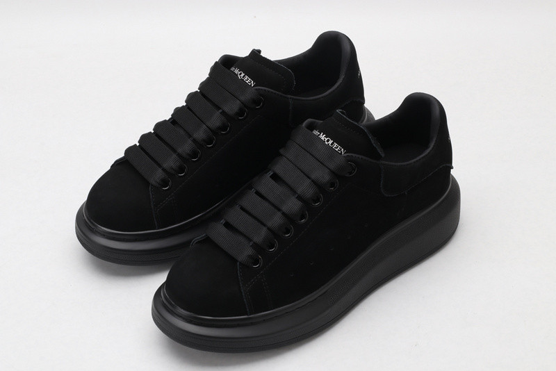 Alexander McQueen Sneakers 575412WHVIW1069