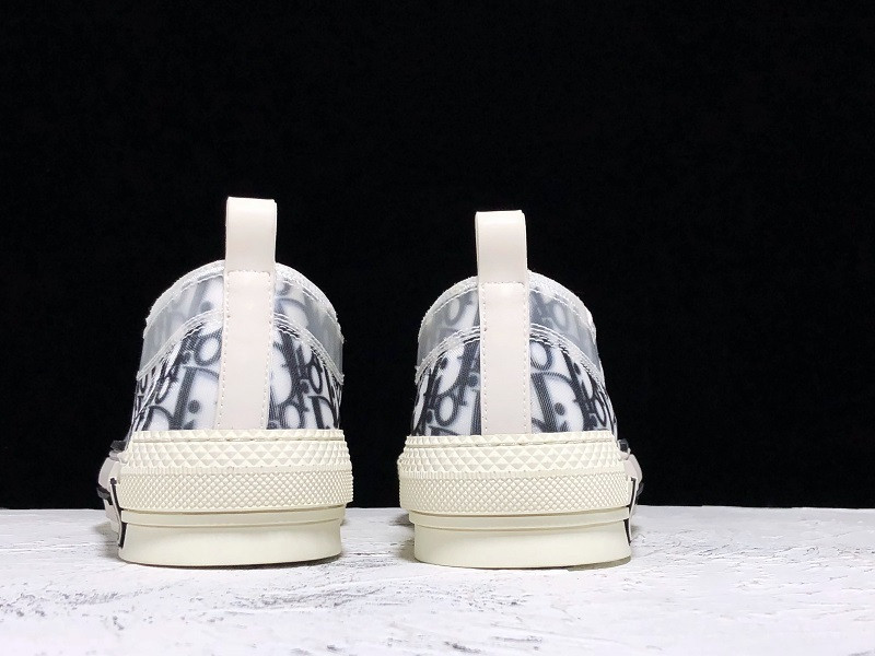 DR B23 Low Top Logo Oblique 3SN249YJP_H069