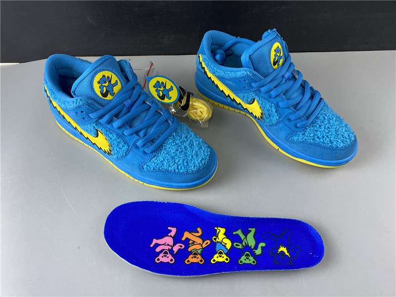 Grateful Dead x Nike SB Dunk Low 