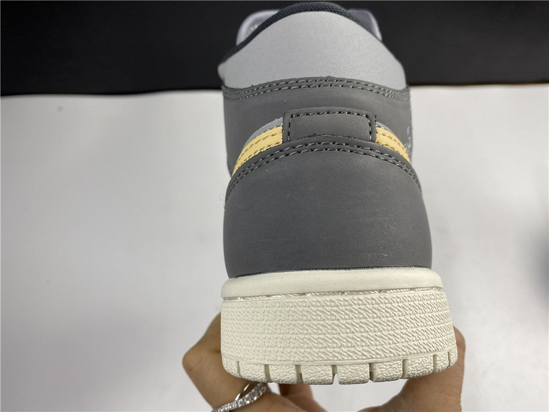 Air Jordan 1 Mid Grey Onyx (W) BQ6472-020