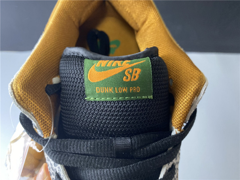 Nike SB Dunk Low Safari CD2563-002