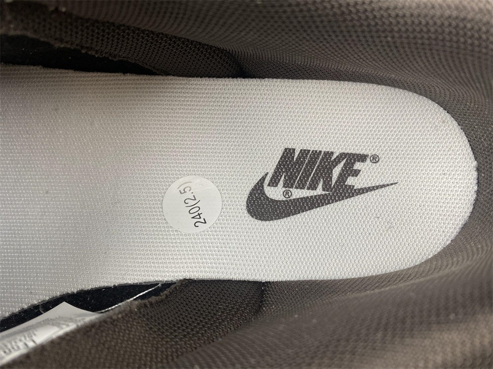 Otomo Katsuhiro x Nike SB Dunk Low Steamboy OST White Brown LF0039-002