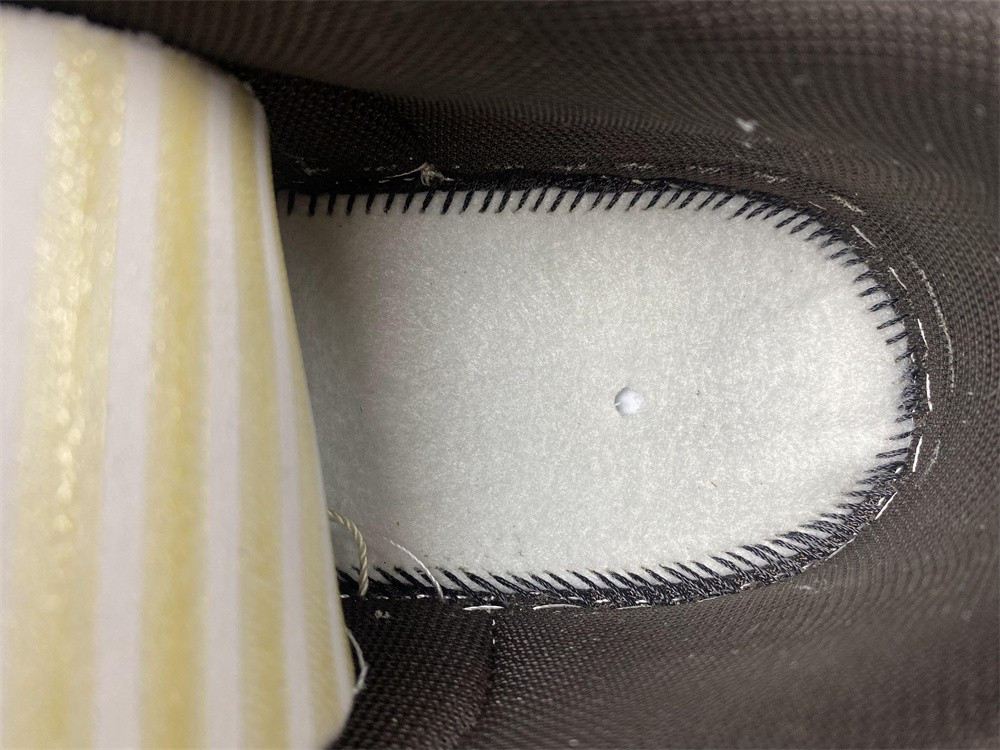 Otomo Katsuhiro x Nike SB Dunk Low Steamboy OST White Brown LF0039-002