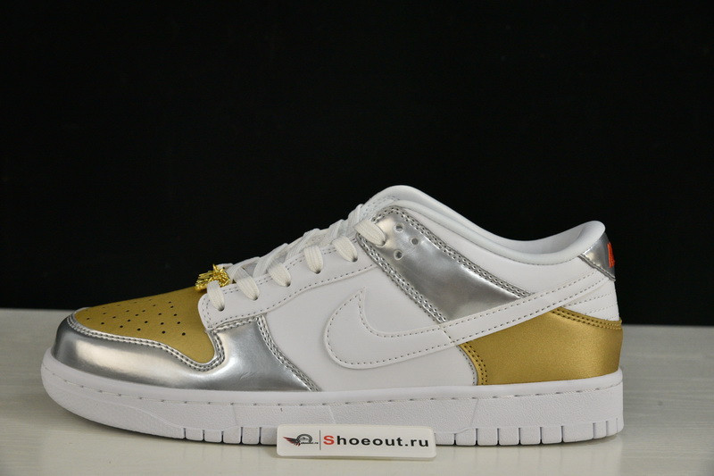 Nike Dunk Low WMNS “Metallic” DH4403-700