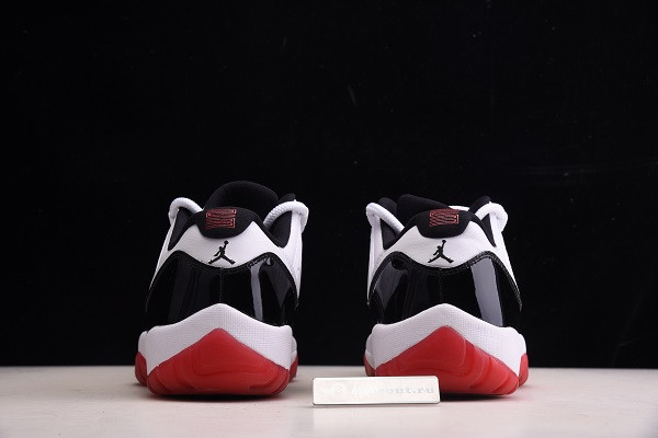 Air Jordan 11 Retro Low Concord Bred AV2187-160