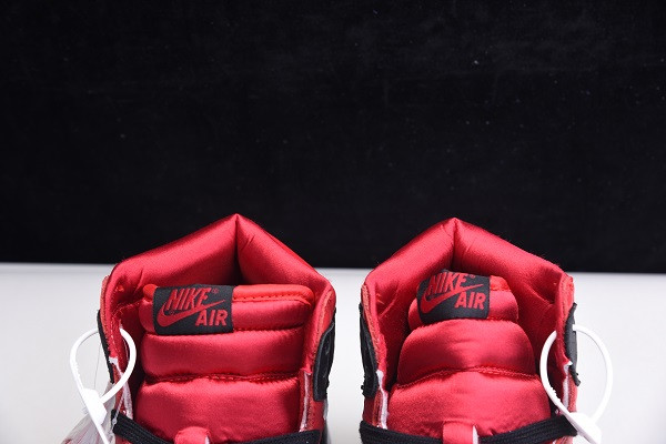 Air Jordan 1 High OG WMNS “Satin Snake” CD0461-601